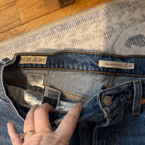 Levi's Men's Bootcut Jeans in Classic Blue size 31 - Picture 2 of 5